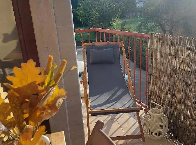 The Plaza De Garaje Gratis Хервас