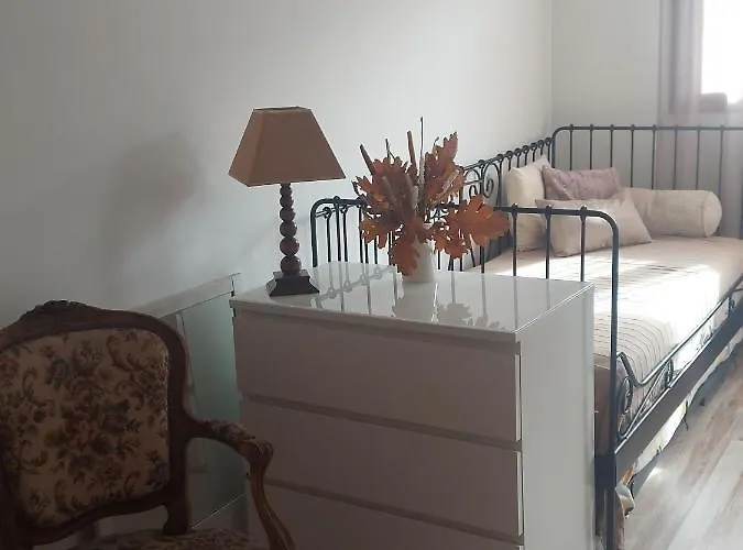 The Plaza De Garaje Gratis Апартаменты *